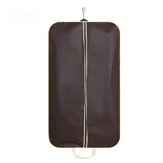 Housse pour vêtements facile à transporter