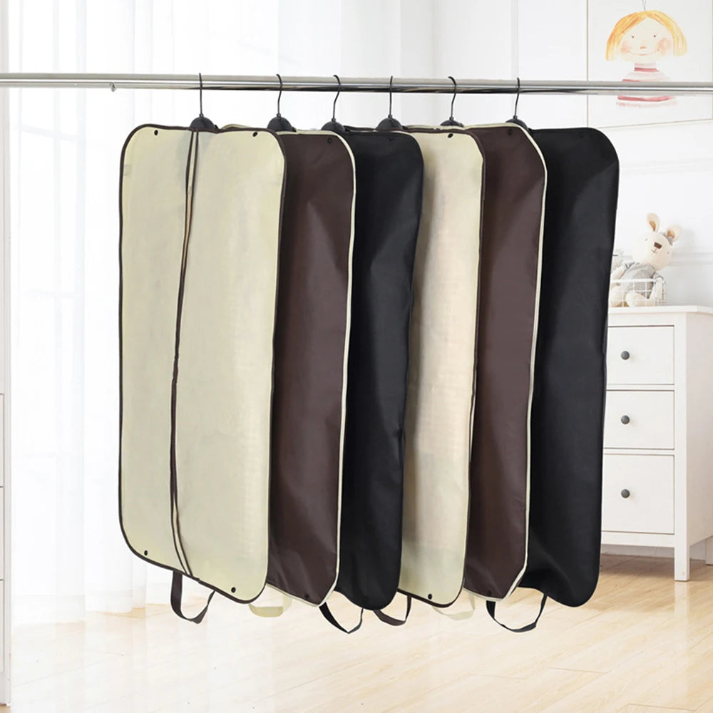 Housse pour vêtements facile à transporter